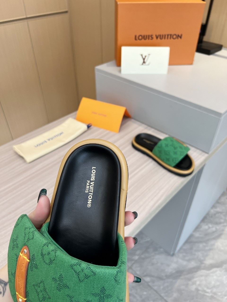 Louis Vuitton Slippers